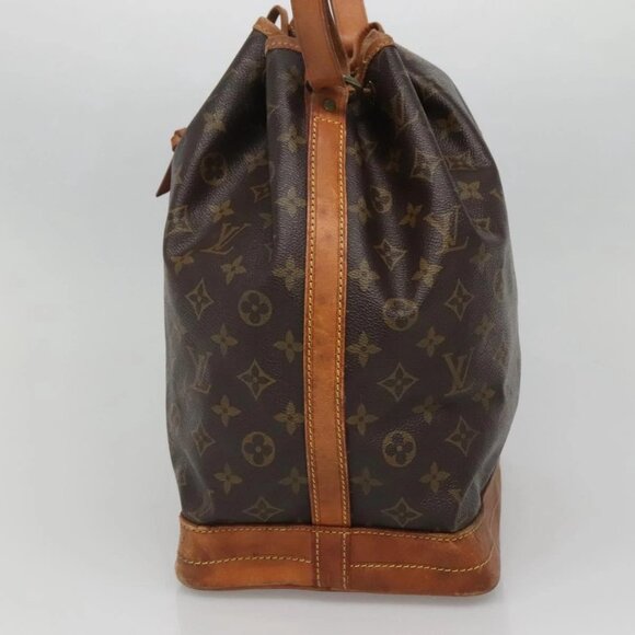 LOUIS VUITTON Monogram Noe Shoulder Bag - Picture 4 of 16